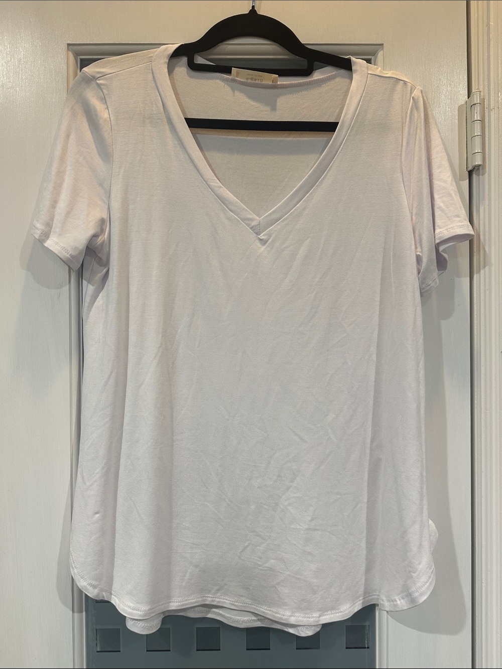 Women's White V-Neck Short Sleeve Tee